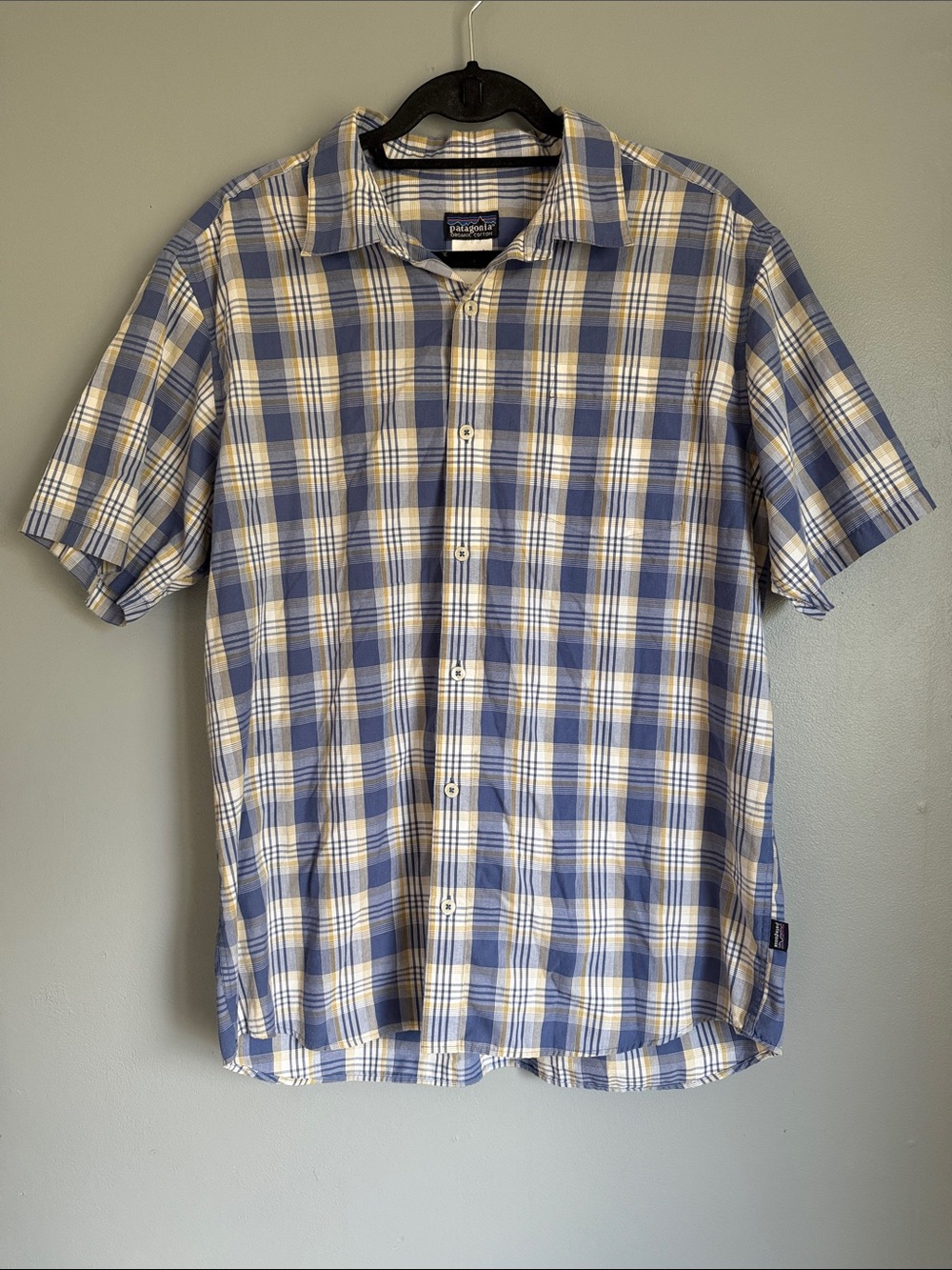 Patagonia Men’s Blue, White & Yellow Plaid Short-Sleeve Button-Down Shirt Large